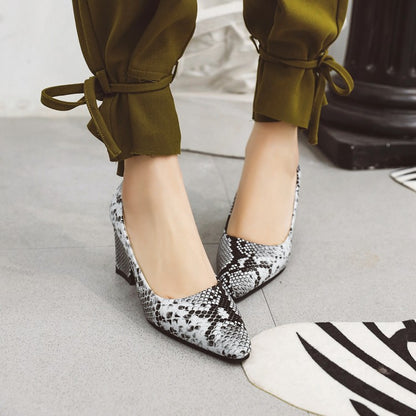 Woman Snake-printed High Heels Chunky Pumps